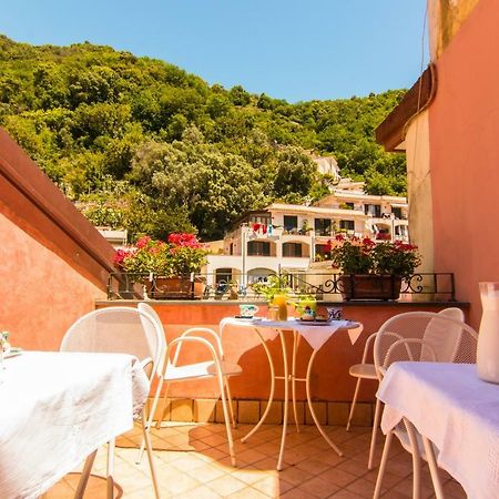 B&B Sotto Un Tetto Cetara Exterior foto