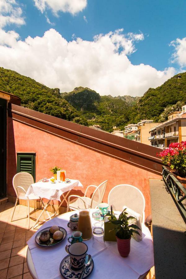 B&B Sotto Un Tetto Cetara Exterior foto