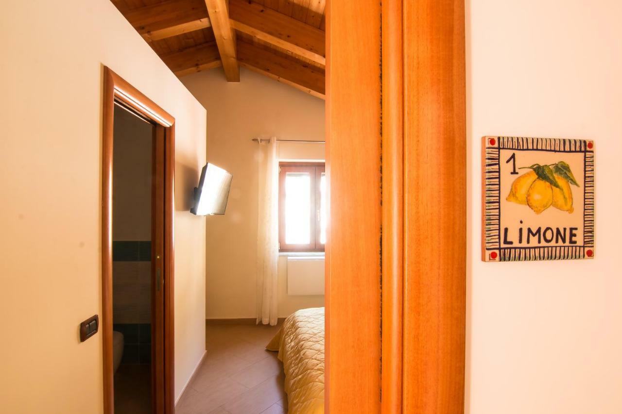 B&B Sotto Un Tetto Cetara Exterior foto